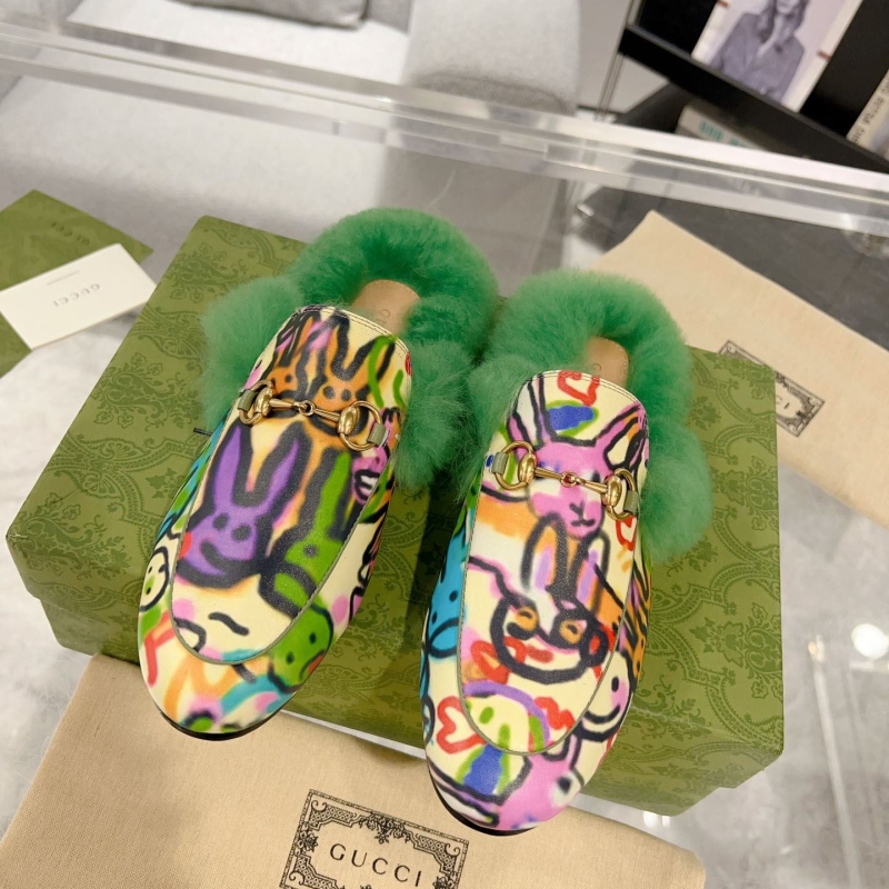 G*u*i leather shoes